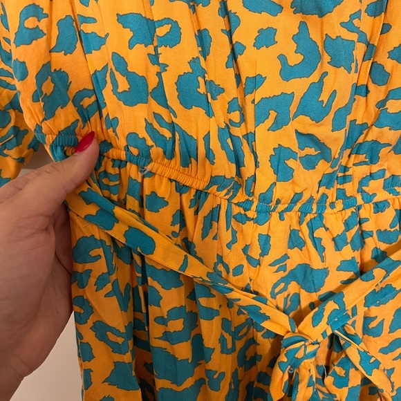 NWT Emily wonder cheetah romper - Picture 3 of 6